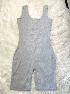 BADDIE TINGZ SHORT ROMPER